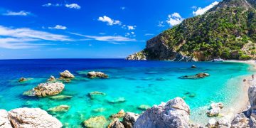 Unveiling Summer Wonders: A Comprehensive Guide to Exploring the Greek Islands