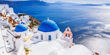 Santorini: A Greek Summer Paradise